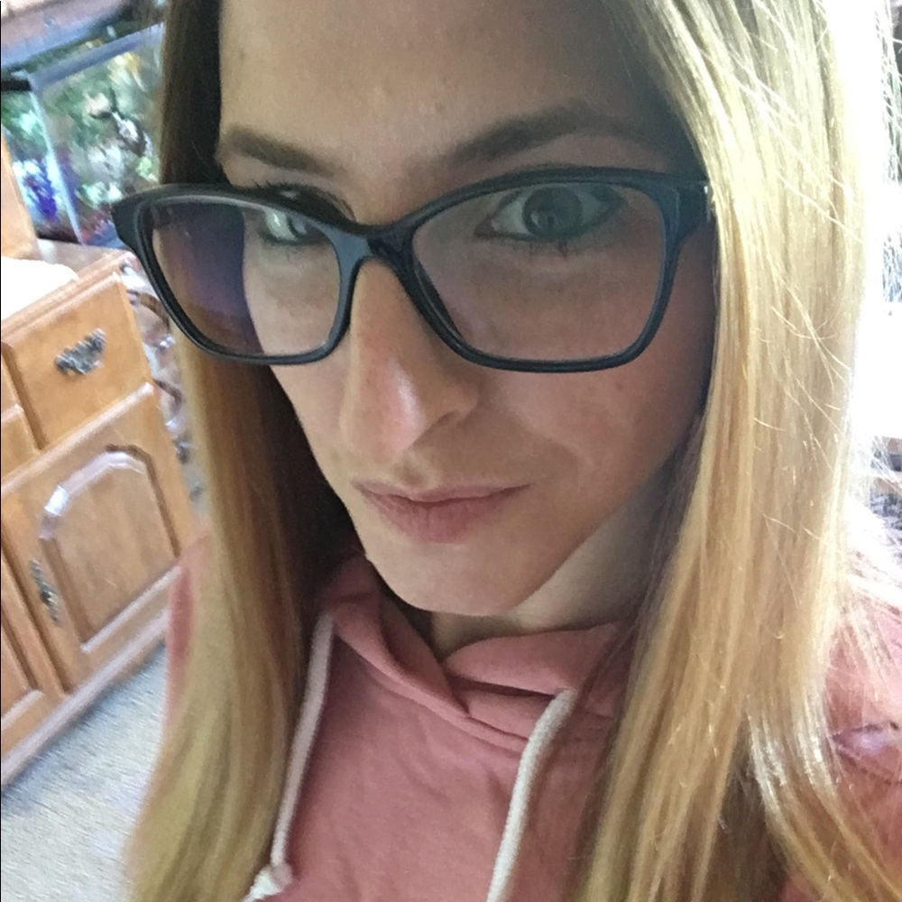 Meet your Posher, Stevi-lyn